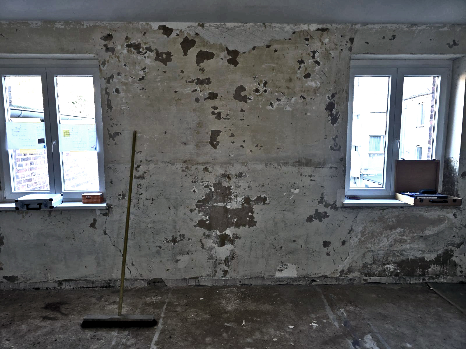 Asbest in der Wand: Ein Fall für eine professionelle Asbestsanierung
